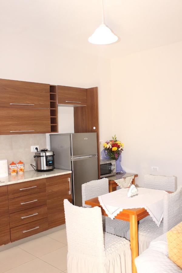 Leva'S Apartments Саранда Экстерьер фото