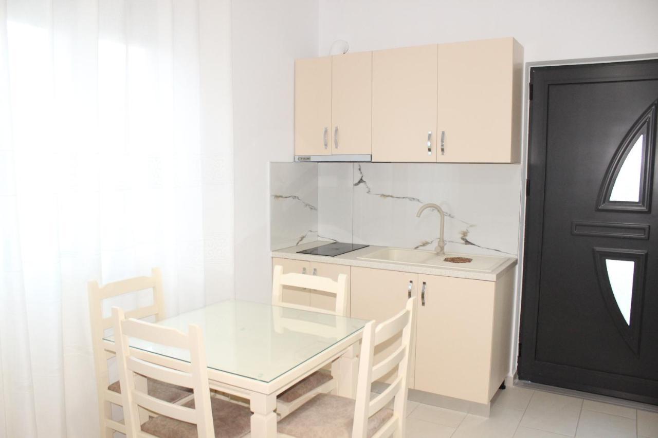 Leva'S Apartments Саранда Экстерьер фото